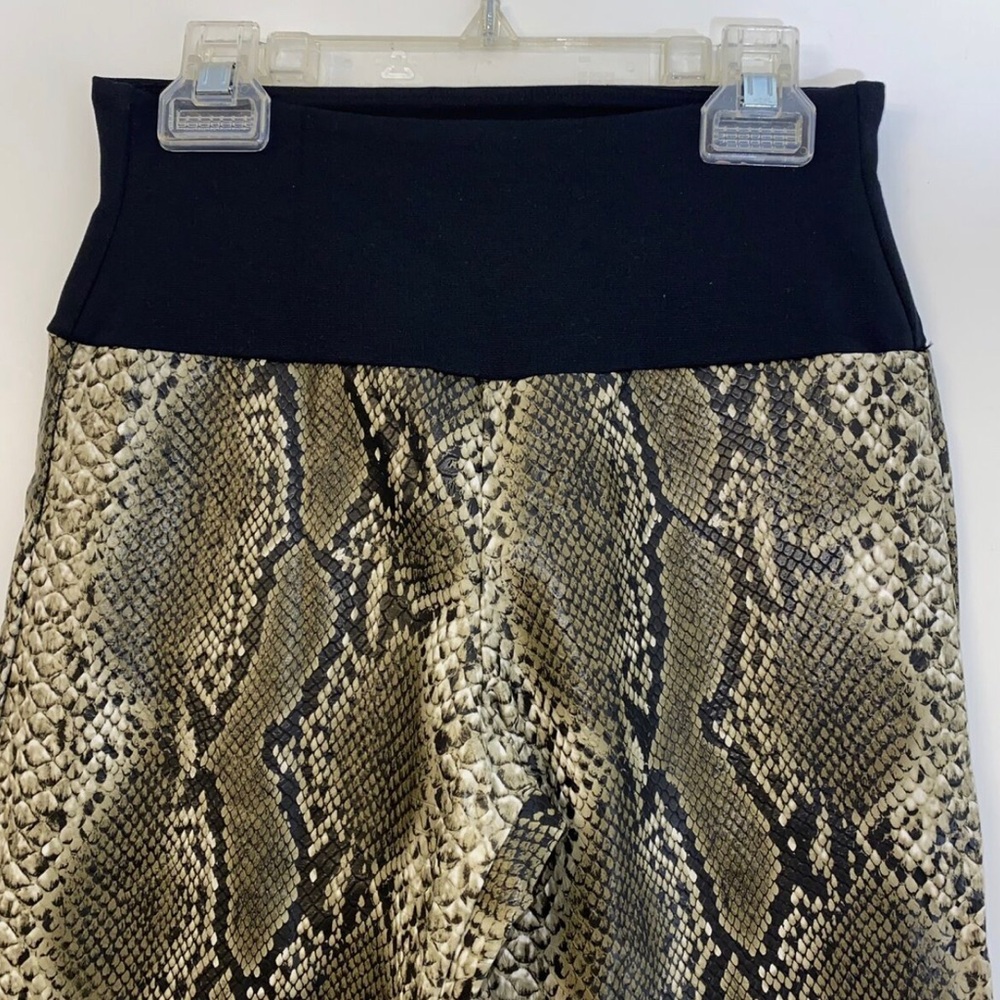 SPANX Assets (Small) Faux Leather leggings (Shaping Smoothing) SNATCHED BOD! - Picture 6 of 10